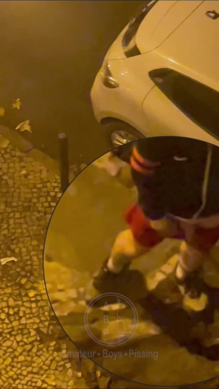 AmateurBoysPissing: 거리에서 오줌 싸는 아마추어 소년