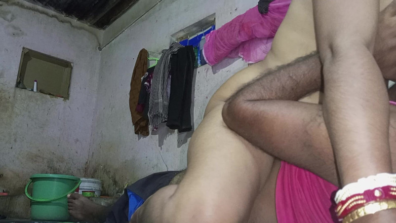 Mridulmadhu: 继妹发现我在看色情片