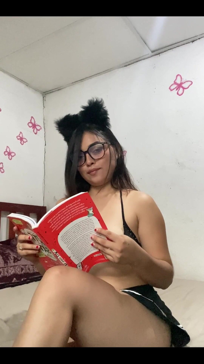 camicamilahotwife: 공부할 때 동행하는 누군가