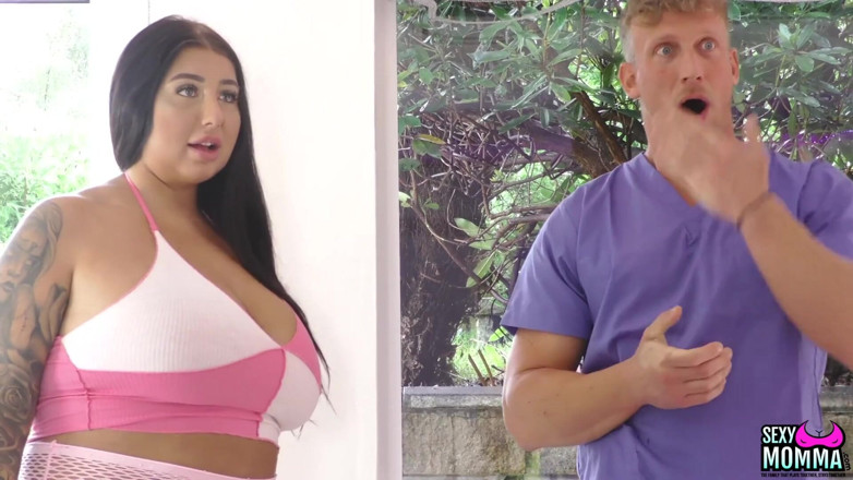 Sexy Momma XXX: Niki și fiica vitregă Maddison într-un mod în 3