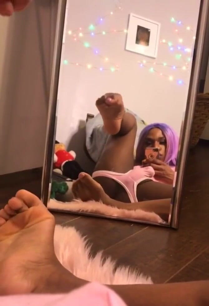 AJ180: Kiss My Wrinkled Soles Dan Lubang punggung ketat