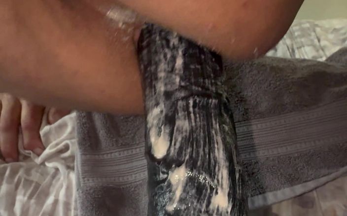 FIL ME UP: Black Dildo