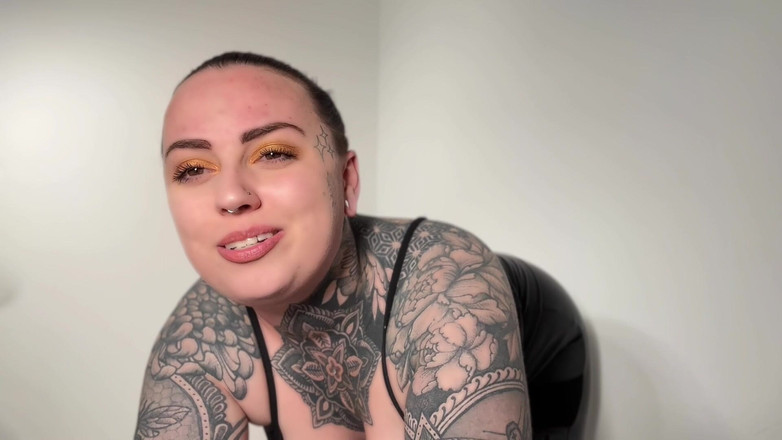 Miss Valentina: Babysitters Farting Humiliation