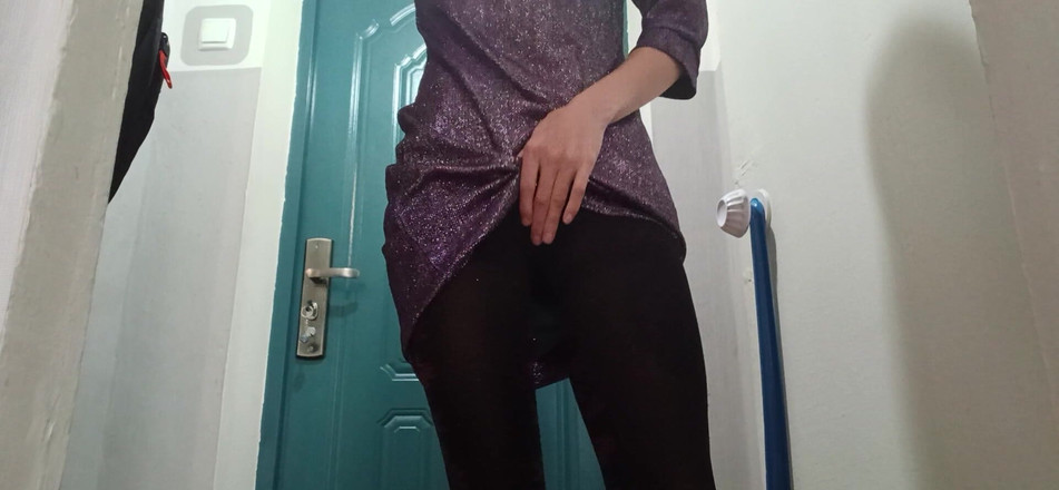 Lesbian-candys: Ho beccato e punito la mia segretaria per la masturbazione...