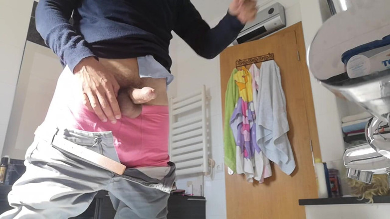 Rafael Torreano: Wanking in My Girlfriends Bathroom