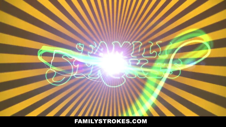 Family Strokes: Teen cutie Taylor Reed gets surprised by big step-bro in...