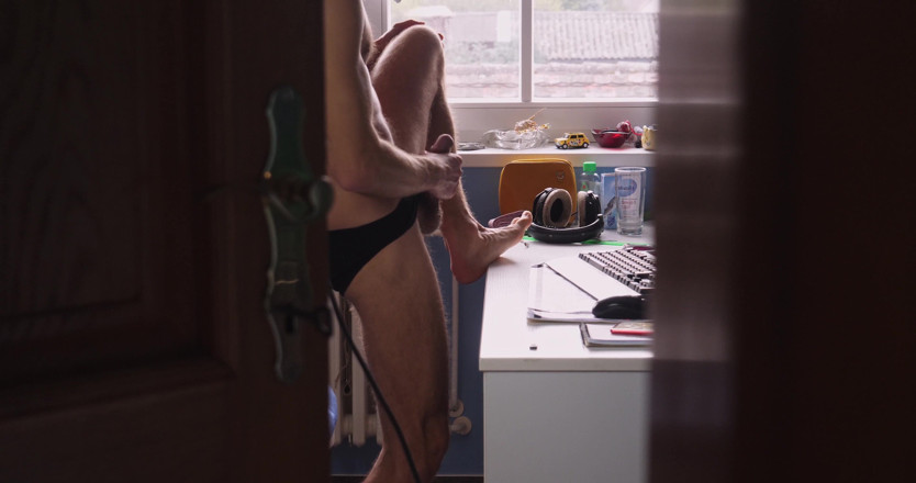 Jerking studs: Ho filmato la mia coinquilina