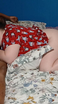 Zuig een grote zwarte lul verdomd dat alles wat je wilt is zwart sperma
