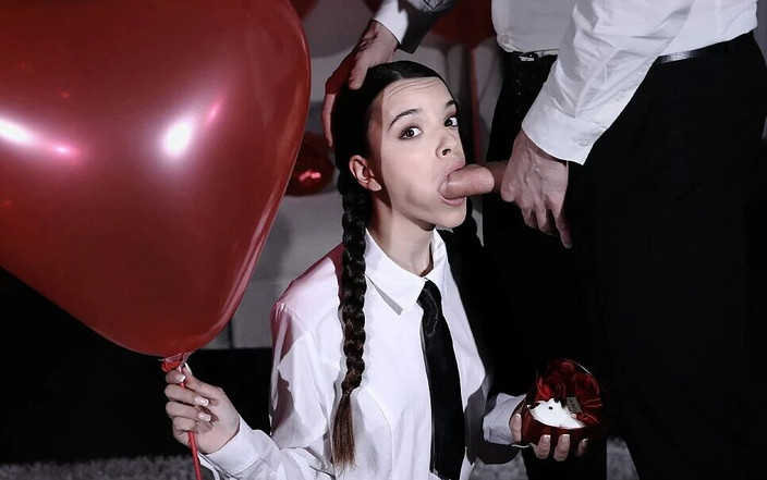 Dark Room VR: Ini Berlaku pada Hari Valentine