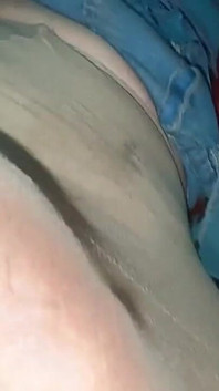 Ayam putih gemuk di dalam Pantyhose