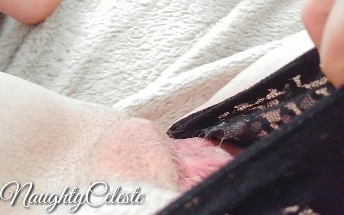 NaughtyCeleste: Masturbasi pakai celana dalam renda seksi sampai orgasme intens