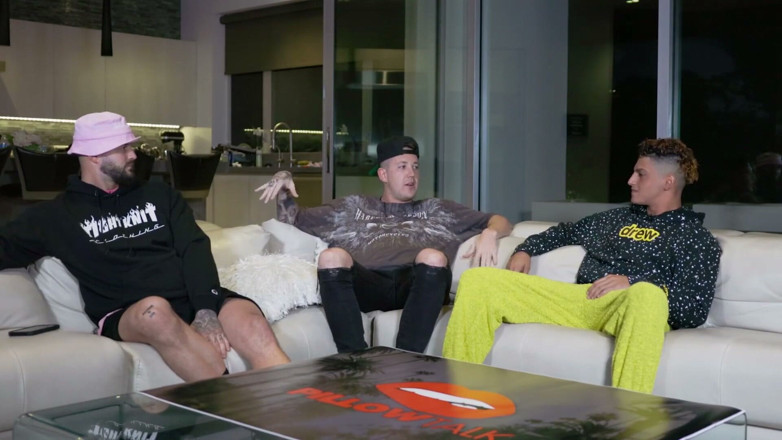 Pillow Talk: S＊x Orgies with Andreas Eskander