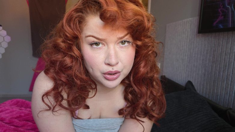 Ariana Faye: 마누라 뒤에서 자지를 사용하는 미친 전 여친