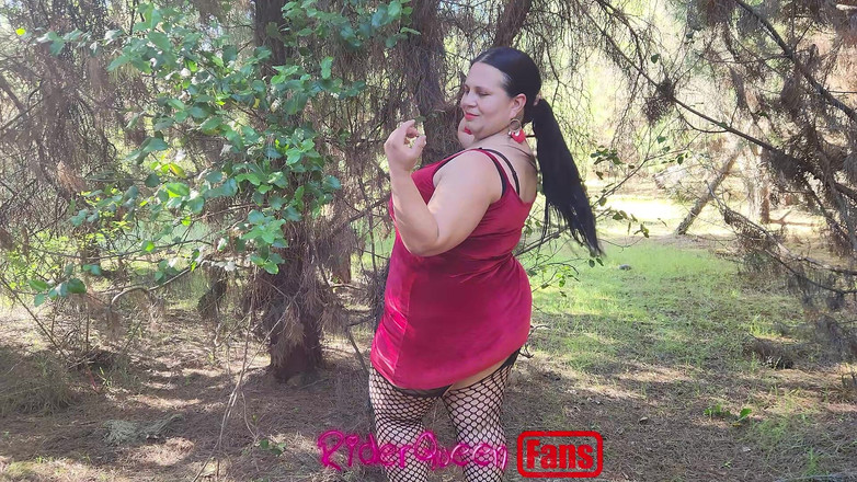 Riderqueen BBW Step Mom Latina Ebony: Riderqueen Alone, На відкритому повітрі, Відео для фанатів