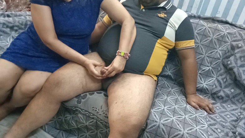 aliabegum: Malayali enfermera masajea una gran polla con final feliz paja