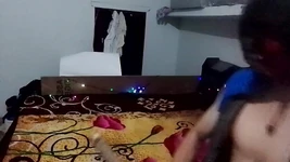 Punjabi-junge masturbiert, nachdem seine freundin gesagt hat, dass ich australier bin