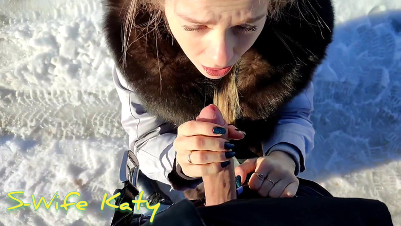 S-Wife Katy: Getrouwde hoer s-vrouw Katy wordt geneukt aan de kant van...