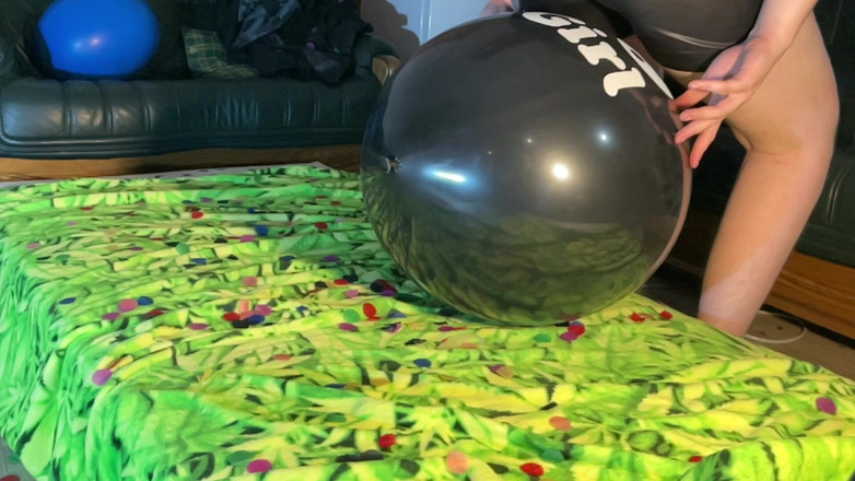 BeachBallsDuo: (cr-2) 16 огромные 60-100 см. Очень мясистые воздушные шары давят! 2 ракурсы камеры с сло-мо!