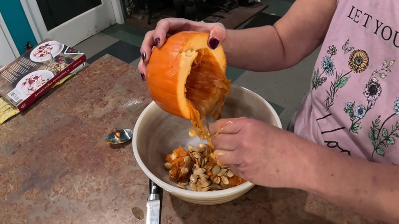Homesteadmama: Cheryl Cooks Pumpkin Pie