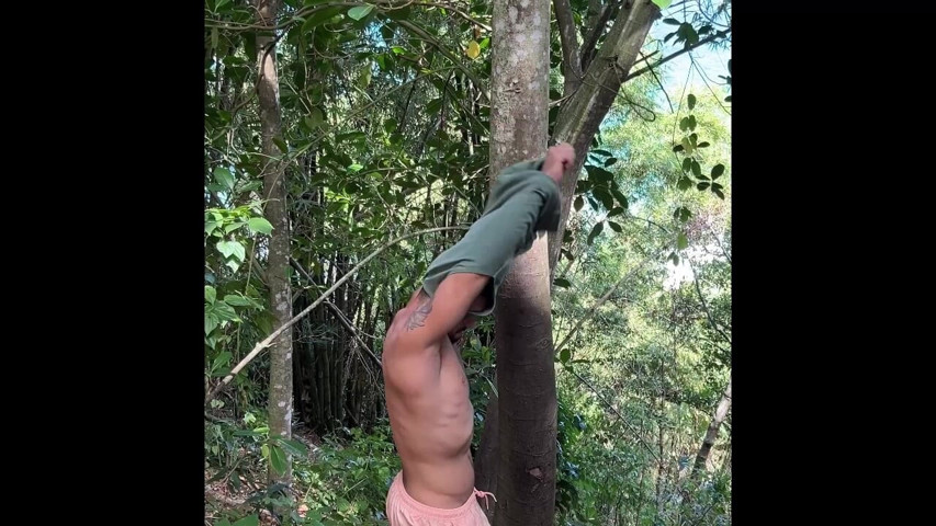Taking a Break After a Workout. (Jhoncytto)
