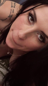 Strokies Marie Foxx's Wild Facial