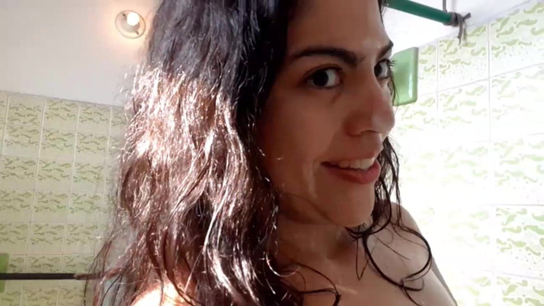 Colombianas amateur: Latina dengan pantat besar menikmati pantatnya dikongkek