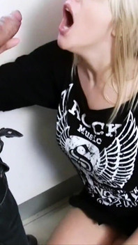 Blonde Teen PAWG Sucks and Fucks the Handymans Huge Fat Bwc What a Slut
