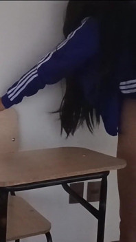 Så Här Gör Riktiga Vänner När Klassrummet Är Tomt. (del 2)