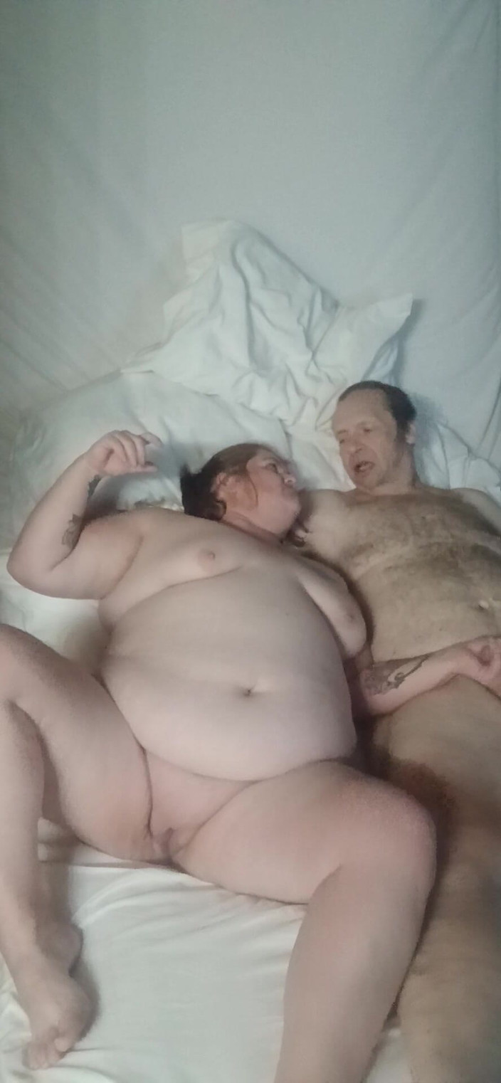 MAGLIGHTGIRL69: Stoute stiefdochter neukt geile stiefvader!