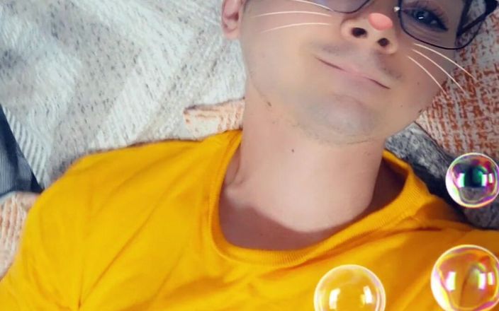 The college boy: Frecher college-junge macht sperma-video für seinen papi