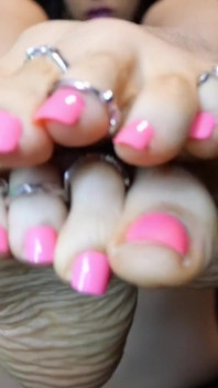 Ibadah kaki sensual di Anklet, Toenal Polish dan Cincin (pemusnah rumah)
