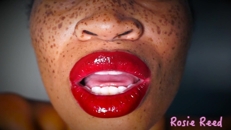 Rosie Reed: Ruine deinen orgasmus für Glänzende rote lippen - roter lippenstift-fetisch mit...
