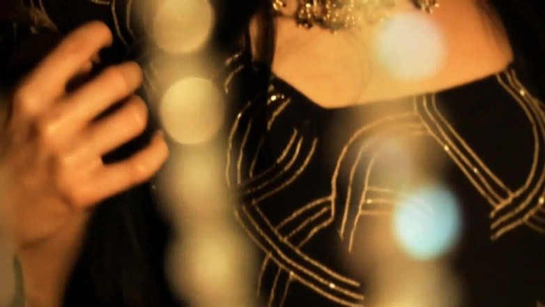 Bollywood Nudes: Deva Dassis - dans din buric