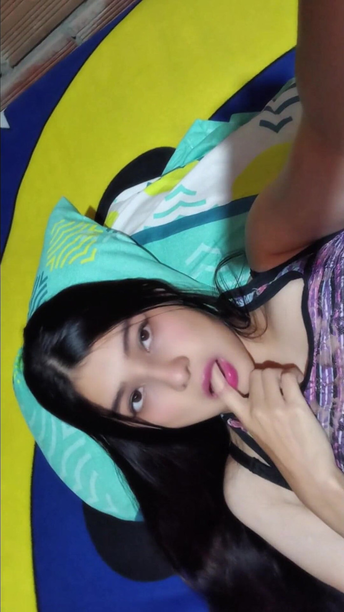 Yuli and tony: La mia sorellastra ed io sono tornato a casa dalla...