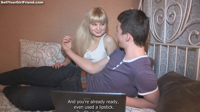 Sell Your GF: Tipul se asigură că iubita lui se fute bine