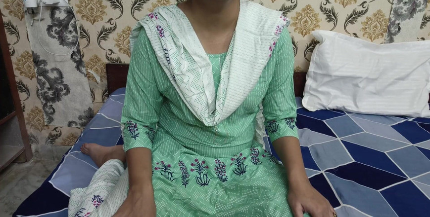 Saarabhabhi6: 義理の息子は汚いヒンディー語オーディオで法律の母を残します