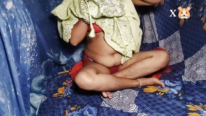 Desi anal: Att ta med en klänning till styvsyster