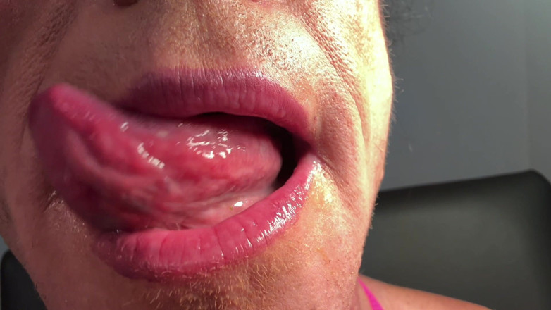Kandylegsxxx: Kandys crush: cuck ăn tối nuốt chửng