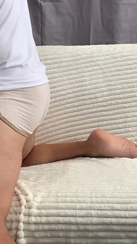 Geweldige pijpbeurt van een sexy blondine
