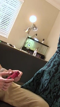 Insaciable milf tetona toma cada polla que encuentra