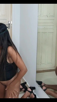 Me tuvo en el pasillo, me vine de pie, me encanta