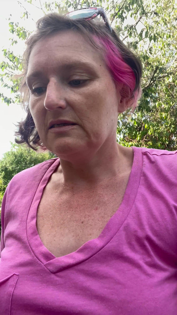 Pissing Paradise: Meando Al Aire Libre Seguido De Charlando Con Mis Tetas...
