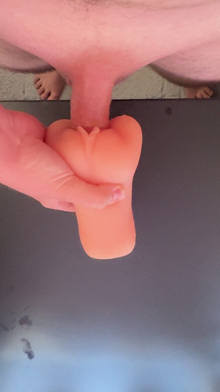 SoloEdgeMaster: Šukání kundičky hračky a mrdky uvnitř creampie