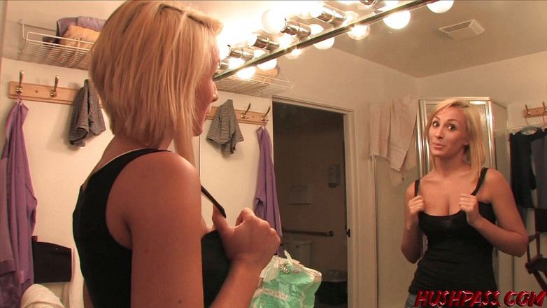 Hush Hush Entertainment: Sexy tělo Lexi Swallow dostane do kundičky od Whitezilly