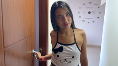 Angela_fox: Adik tiriku mengira aku gay dan membuktikan kalau aku nggak...