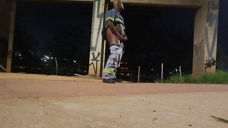 TheBlacKHunterr: Masturbace na ulici