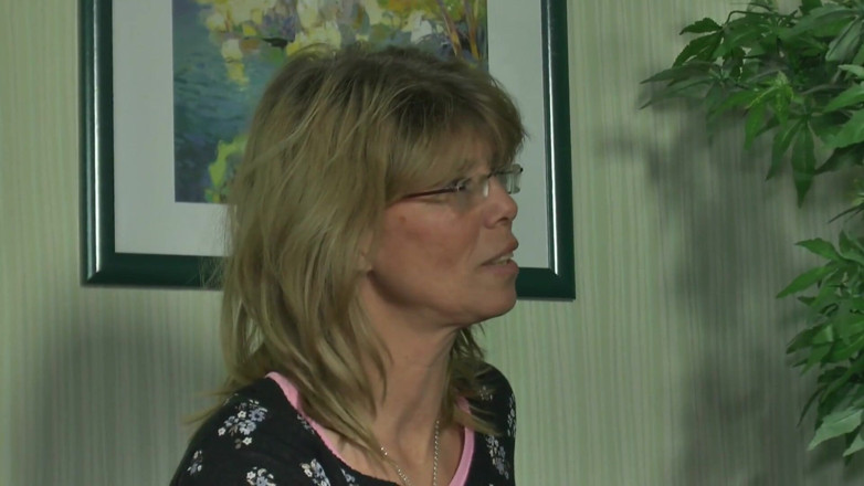 Mature Climax - 100% Mature Videos: Kåt blond mogen rider sin grann styvson