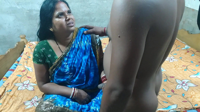 Raju Raju: 알몸으로 벗겨지고 후배위 스타일로 따먹히는 아줌마