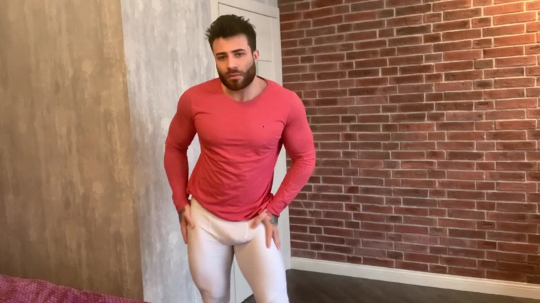 Maximus Barmin: saphed aur gulaabi strip dans (pt.1)
