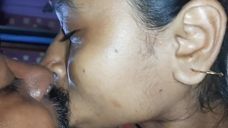 Anguribhabi: bangladesh ki bhaabhi us raat ka maja le rahi hai...